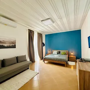 Sicilian Vibes With Guest house